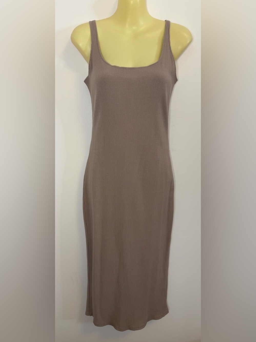 VENUS Sleeveless Ribbed Midi Dress in Taupe